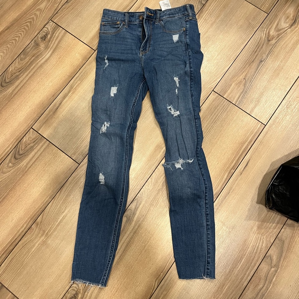 Hollister ripped jeans - High rise super skinny